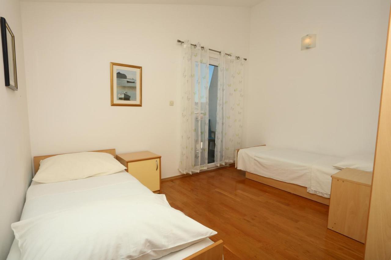 Apartments Sikirica โตรกีร์ ภายนอก รูปภาพ