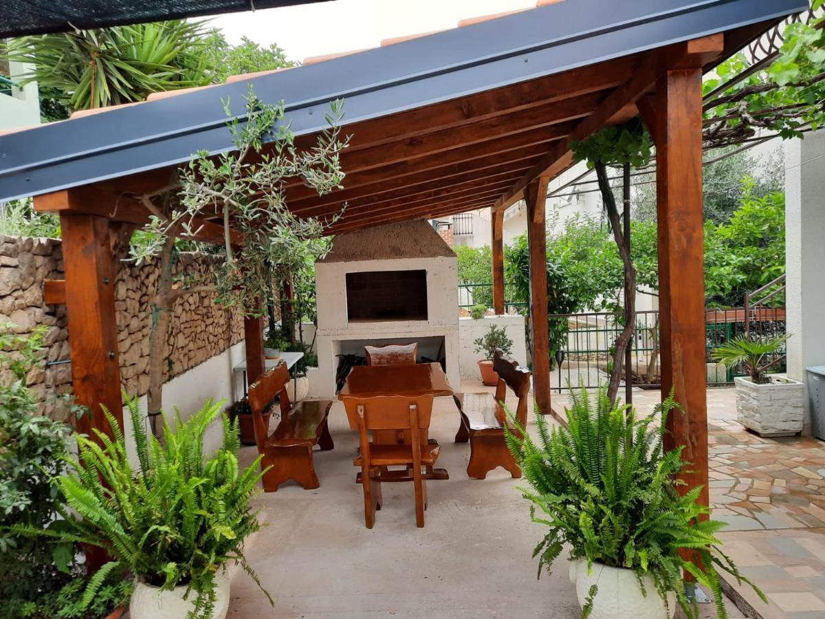 Apartments Sikirica โตรกีร์ ภายนอก รูปภาพ