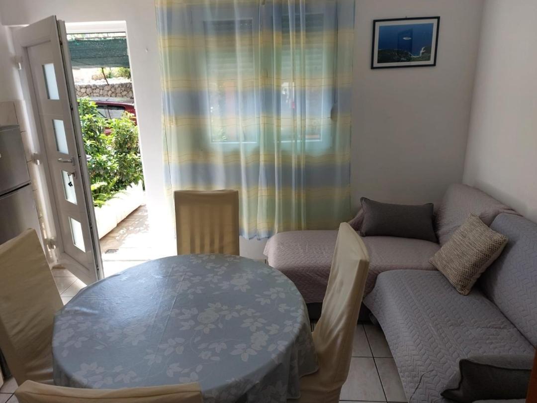 Apartments Sikirica โตรกีร์ ภายนอก รูปภาพ